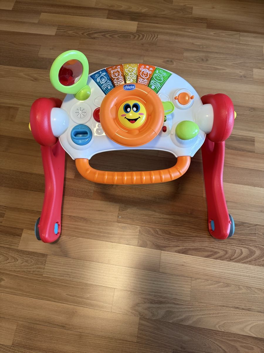 Chicco Giocattoli: Chicco Musik Activity Laufhilfe – Usato da zürich venduto da skychef 5