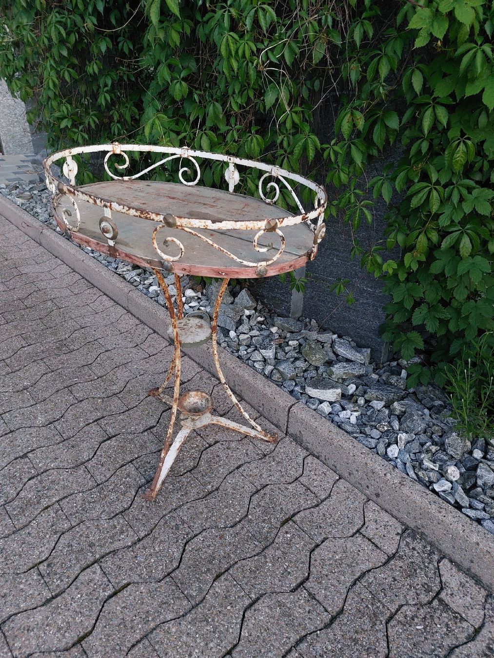 Vasi per fiori: Antike Garten Jardine're um anfangs 1800 – Usato da Ganterschwil venduto da HeidiuPeter 1