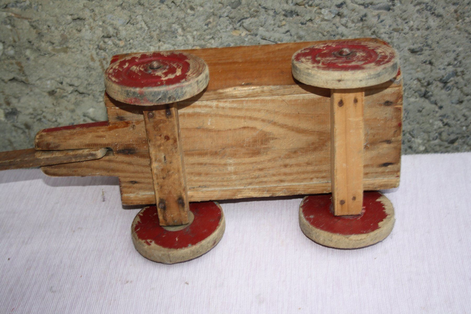 Fahrzeuge für Kinder: VINTAGE HOLZ BOLLERWAGEN – Gebraucht aus Wauwil von Pneuedy 5