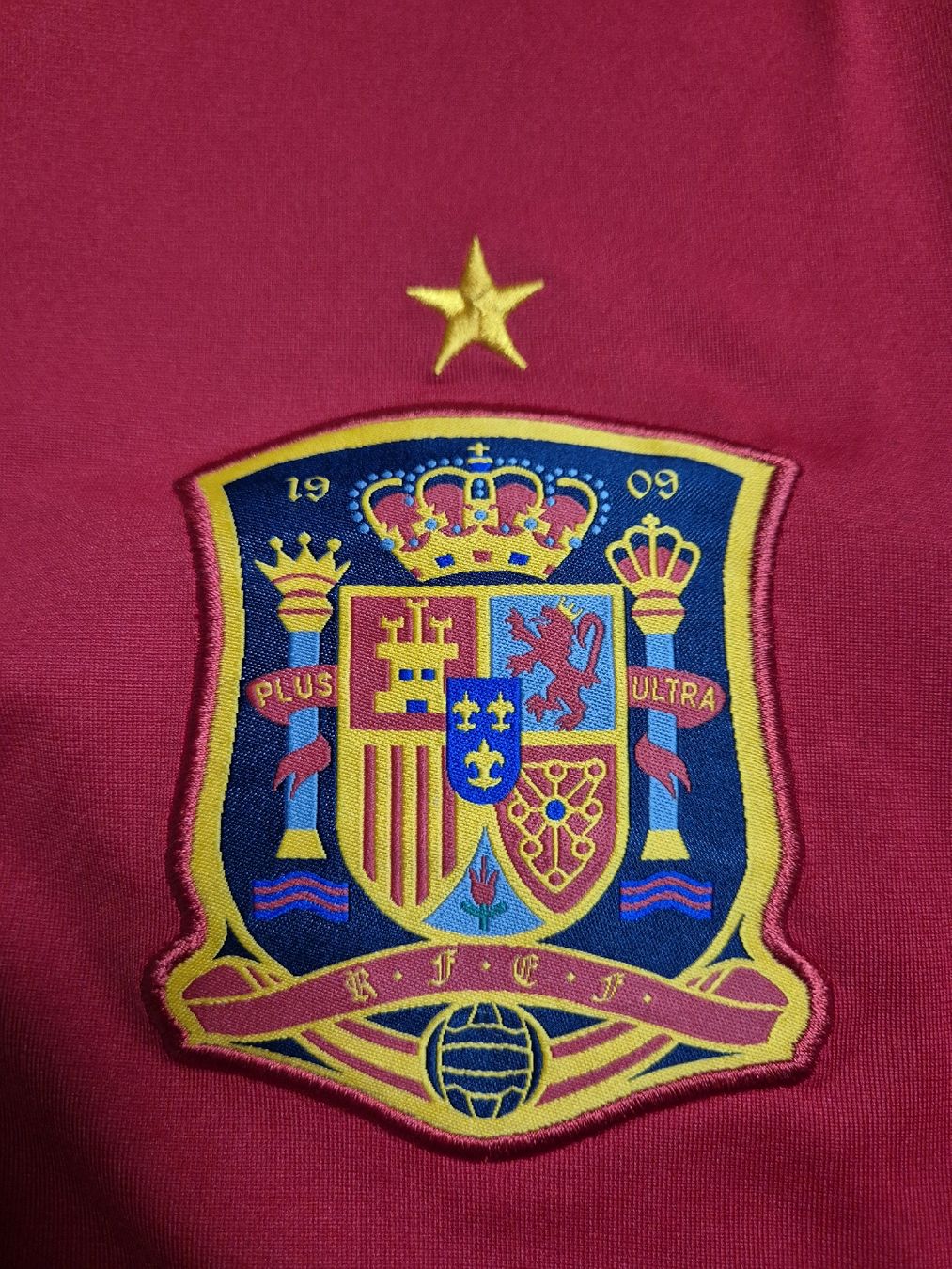 Adidas Canottiere & Pantaloni: Adidas 2011 Spanien Trikot Grösse L – Nuovo (secondo la descrizione) da St. Gallen venduto da CaliSunshine 2