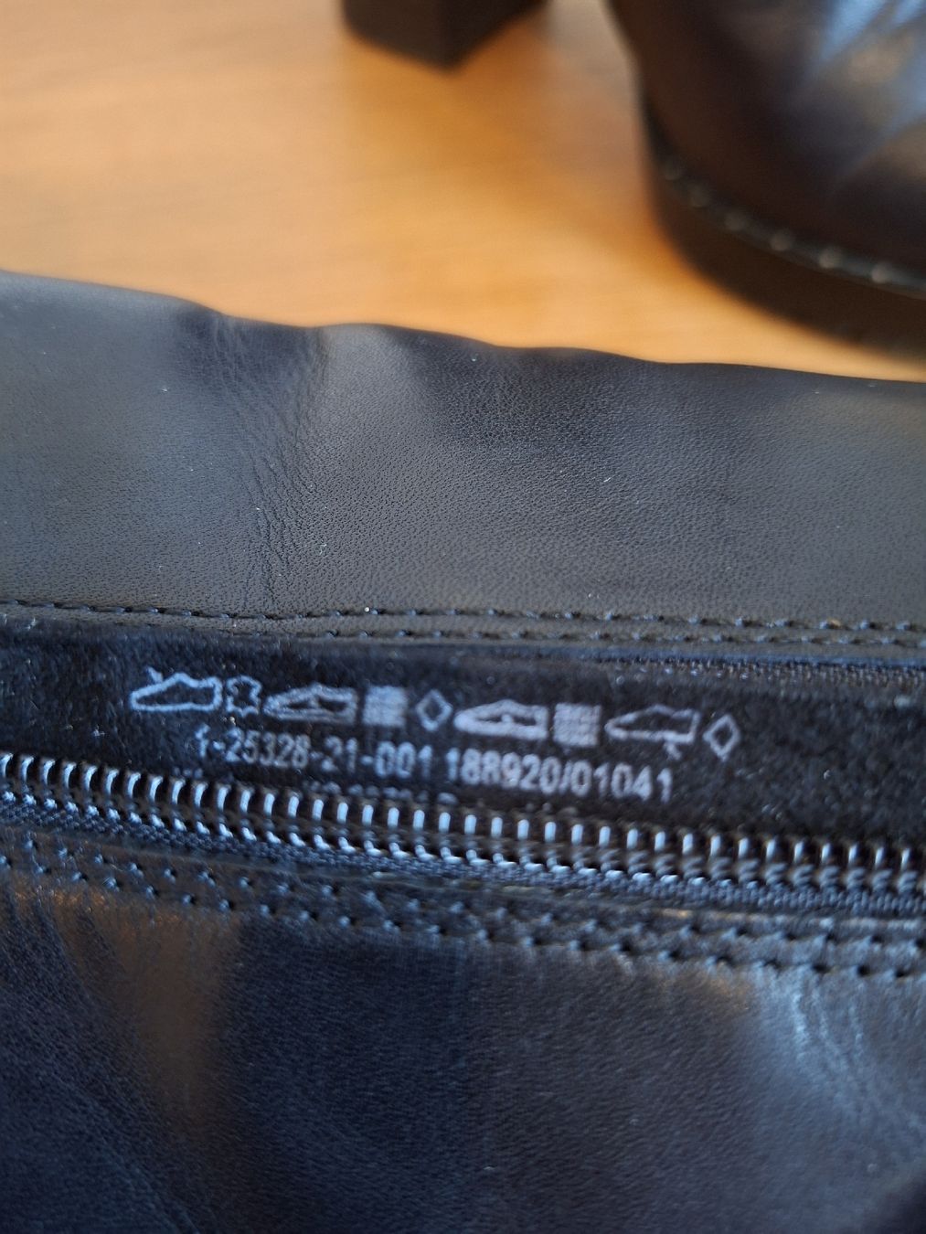 Tamaris Scarpe da donna: Stiefeletten Tamaris, Gr. 38 – Usato da Hausen AG venduto da Emirfinn 3
