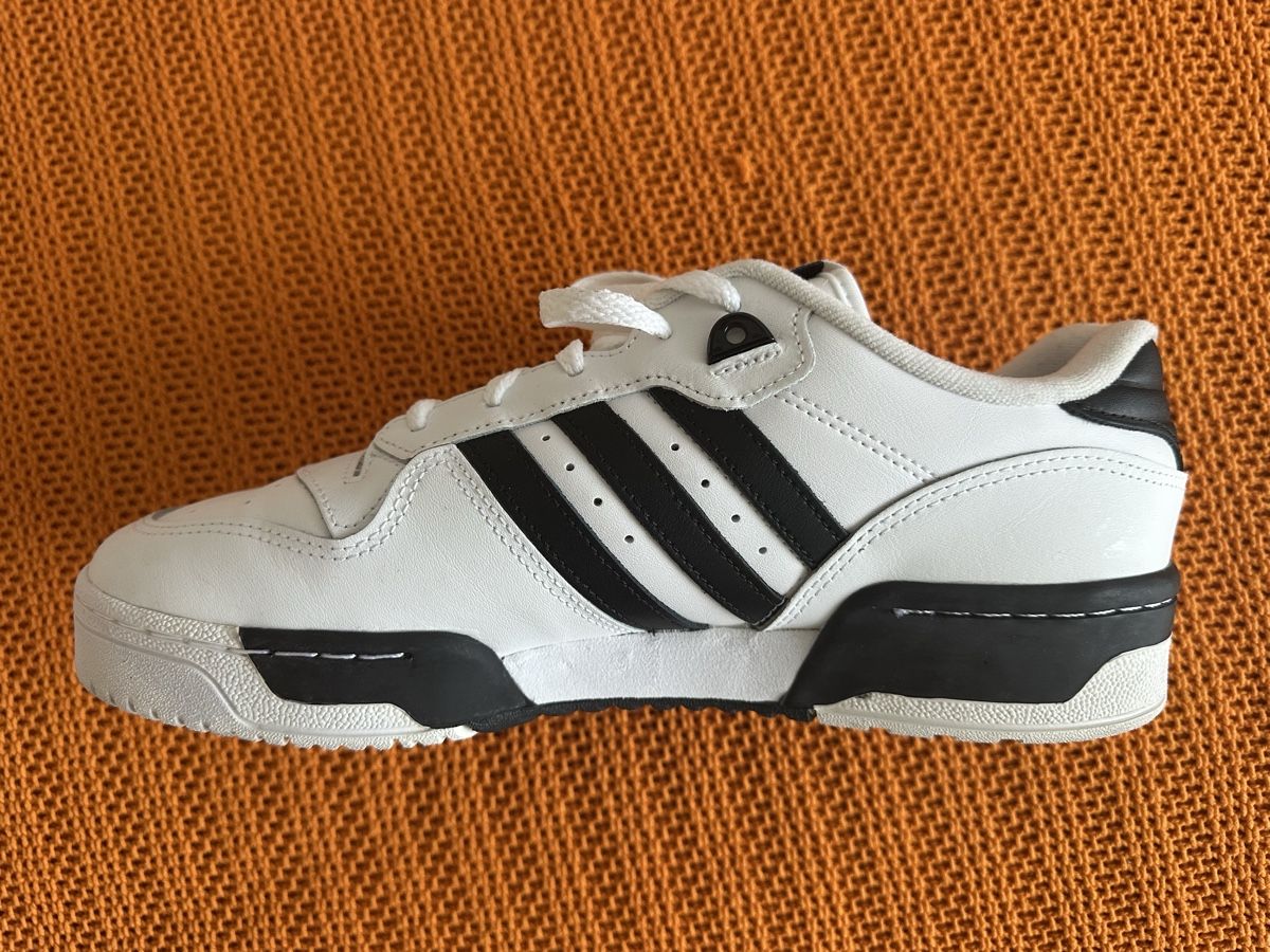 Adidas Chaussures hommes: Adidas Schuhe – Neuf (Voir description) à Gundetswil par petriheilremimartin 7