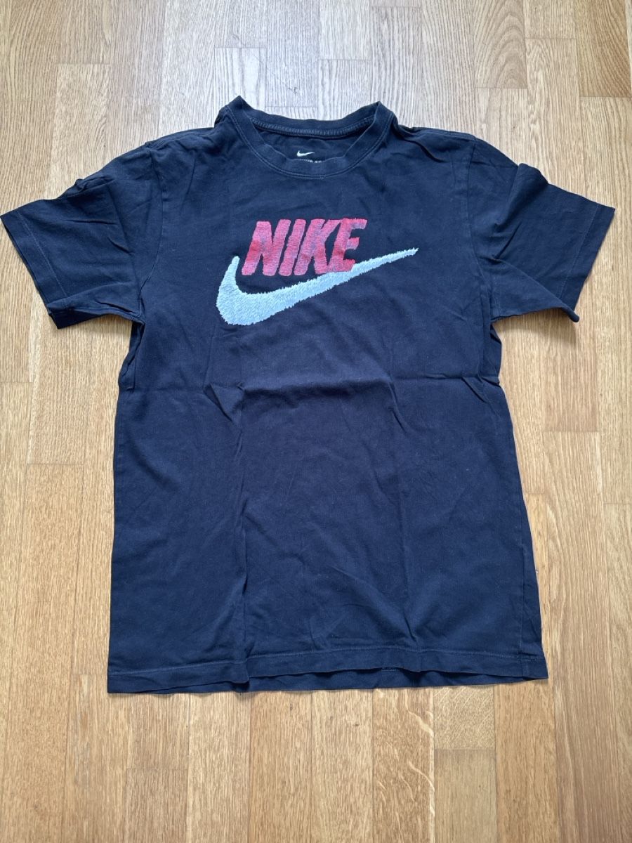 Nike T-shirt: Nike T-Shirt – Usato da Riedholz venduto da emm_22qn