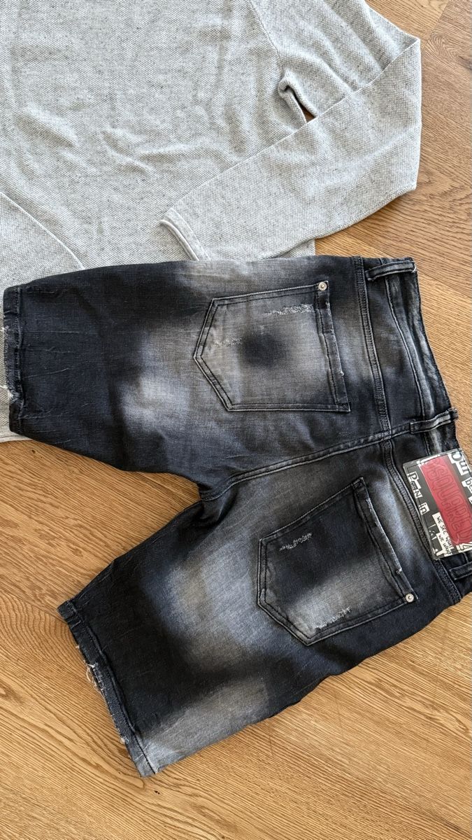 Dsquared2 Jeans: Dsquared2 Jeans Shorts 50 Jack & Jones Sweater  – D'occasion à Boswil par hey.itsme 4