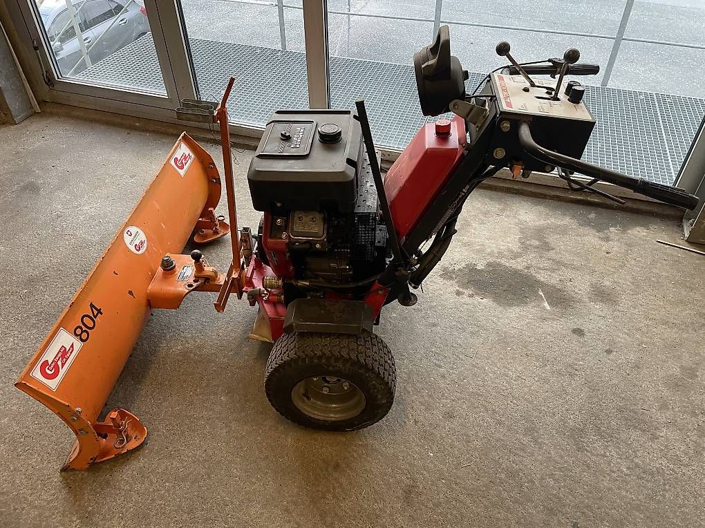 Déneigement: Kersten Einachser mit Schneepflug Zaugg – D'occasion à Neuendorf par molletdean 3