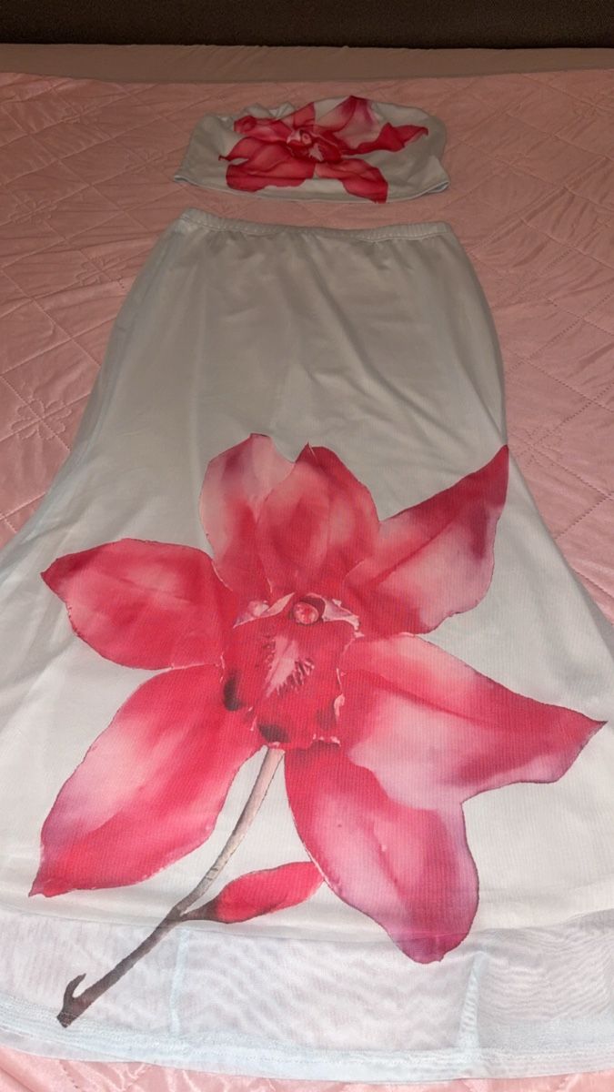 Shein Kleider: Kleid mit Blumenmuster – Gebraucht aus Buchs AG von era_5wsj 1