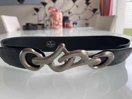 Superbe ceinture  longueur 75 cm ajustable largeur 3,8 cm