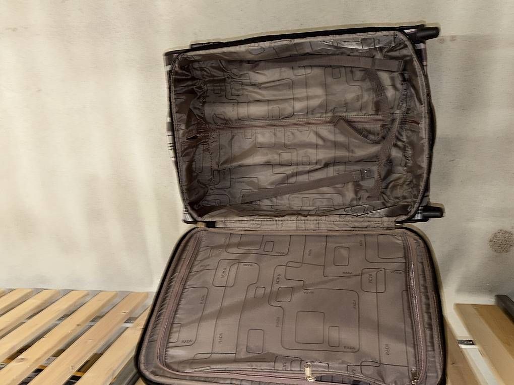 Valigie: Reisekoffer Mittel – Usato da Niederuzwil venduto da Lisascloset 4