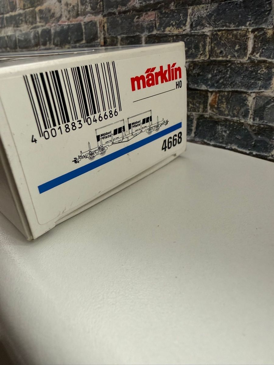 Märklin Modelleisenbahnen: Märklin H0 4668, Pfister Möbelwagen – Gebraucht aus Altdorf UR von modellbau-widmer 1