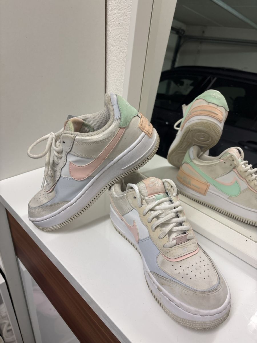 Nike Damenschuhe: Nike Schuhe – Gebraucht aus Hüttikon von RST5991