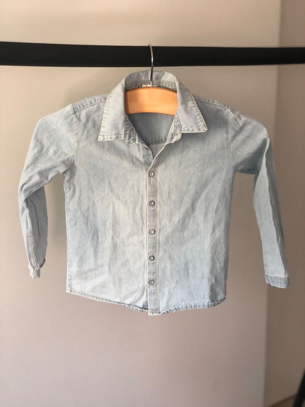 Camicette, T-shirt & Top: Kinder Jeans-bluse, Gr. 5-6J. – Usato da Unterägeri venduto da Lerchemeerenge