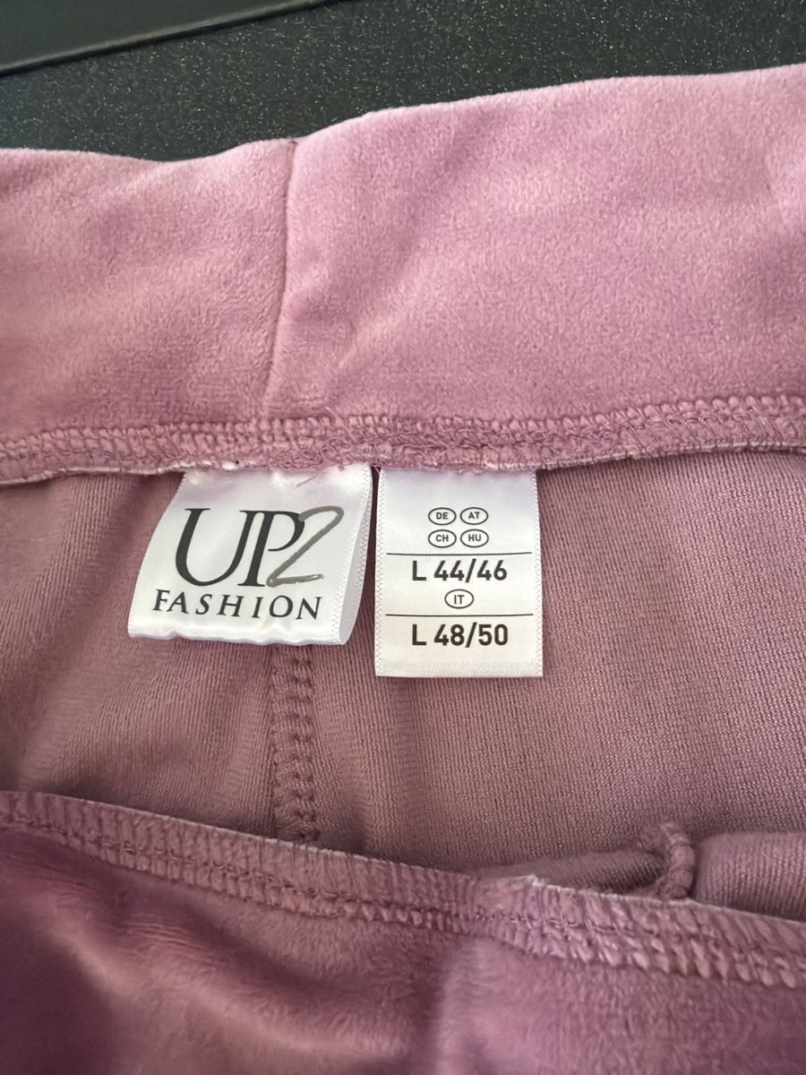 Pantaloni: Hose Neu (44/46) – Nuovo (secondo la descrizione) da Vezia venduto da sidu03 1