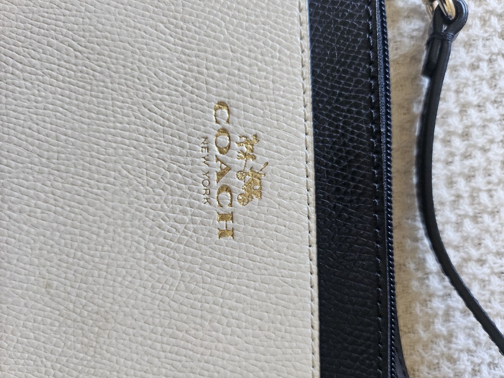 Coach Borse da donna: Coach Tasche Wristlet Neu & Orginalverpackt  – Nuovo (secondo la descrizione) da Sirnach venduto da Dglarnerin72 1