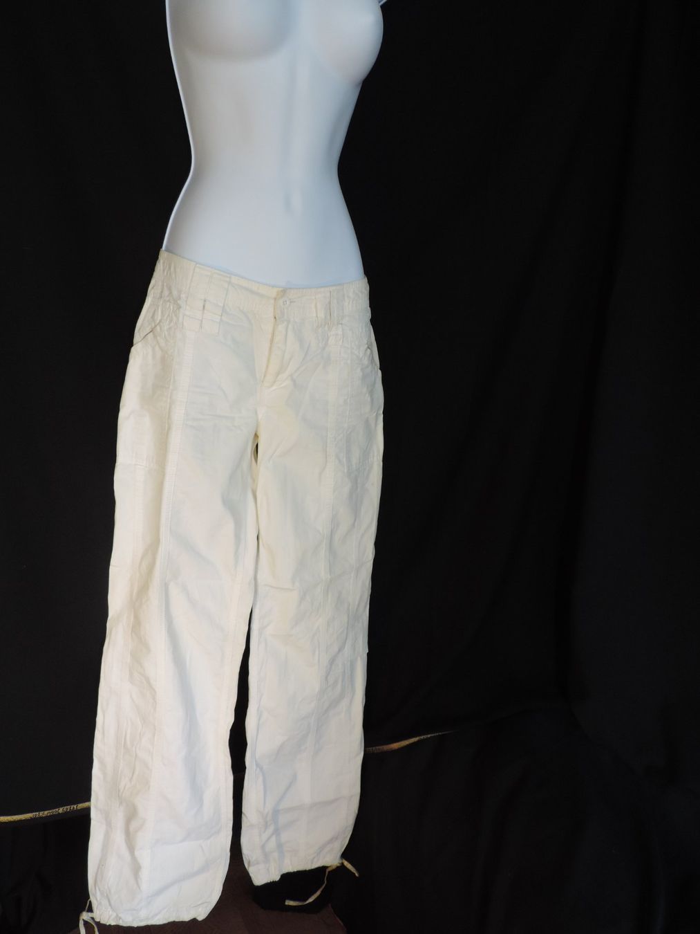 Pantaloni: pantalon droit blanc – Usato da Genève venduto da Axelle333 6