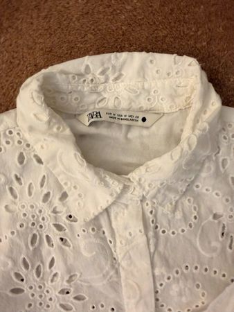 Zara Bluse weiss, Lochstickerei