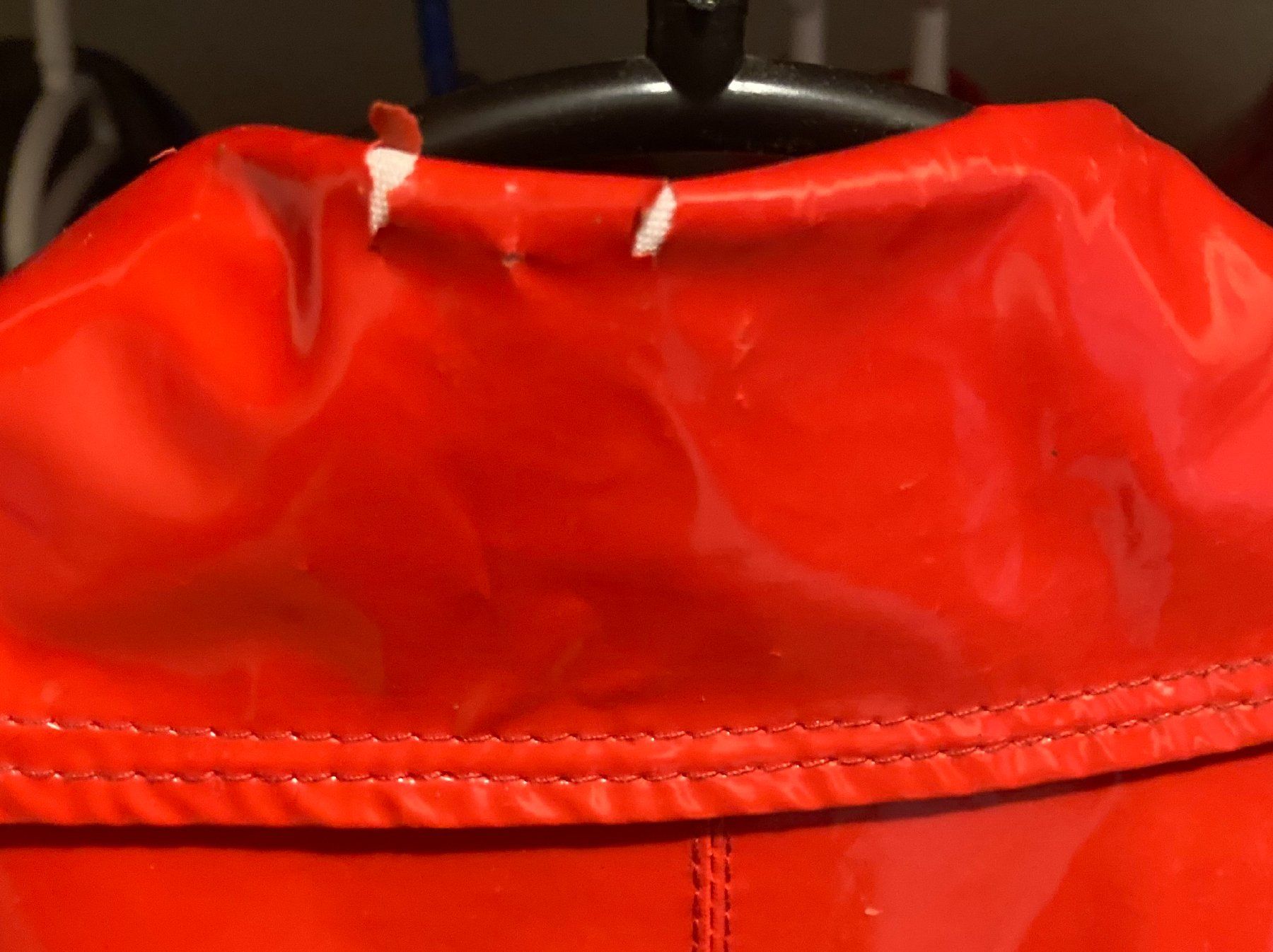 Giacche: rote Lackjacke Regenjacke von Actuelle  Gr. 38 – Usato da Münchenbuchsee venduto da lu-99 3