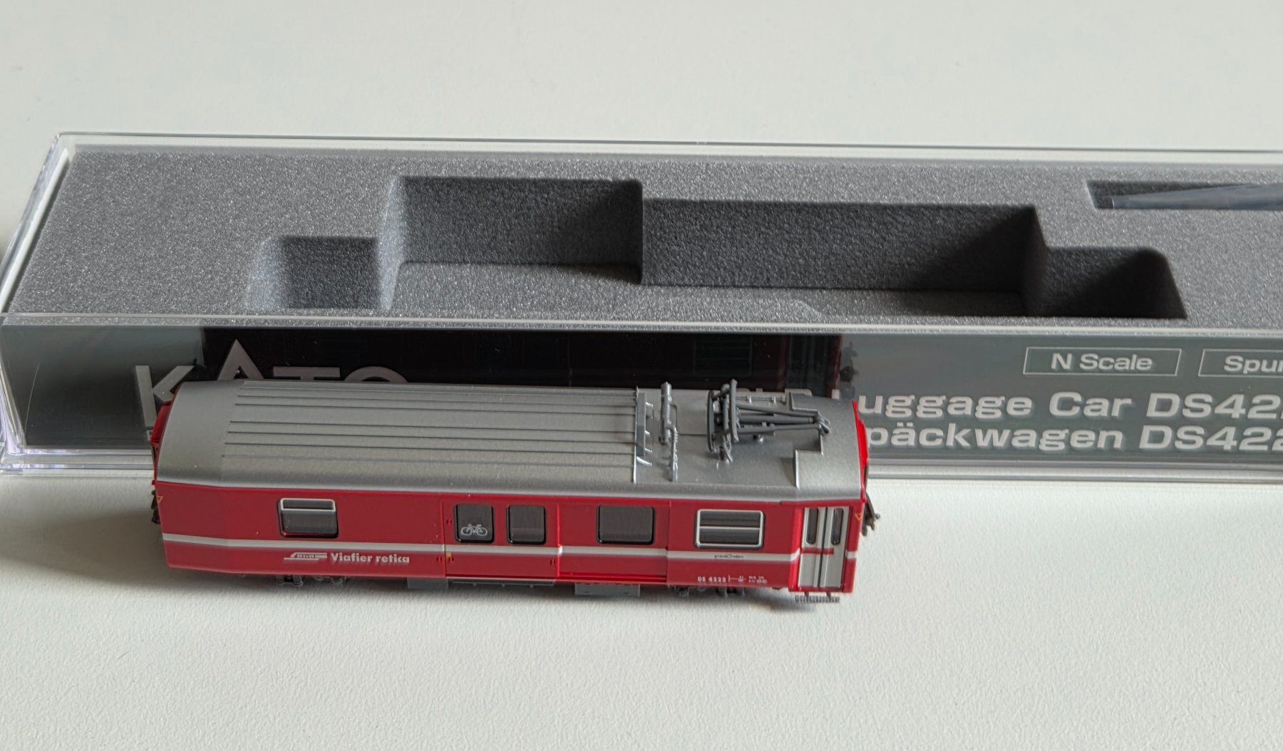 Kato Modellini di ferrovie: Rhb-Postwagon Kato – Nuovo e nell'imballaggio originale da Rorbas venduto da susinchen 2