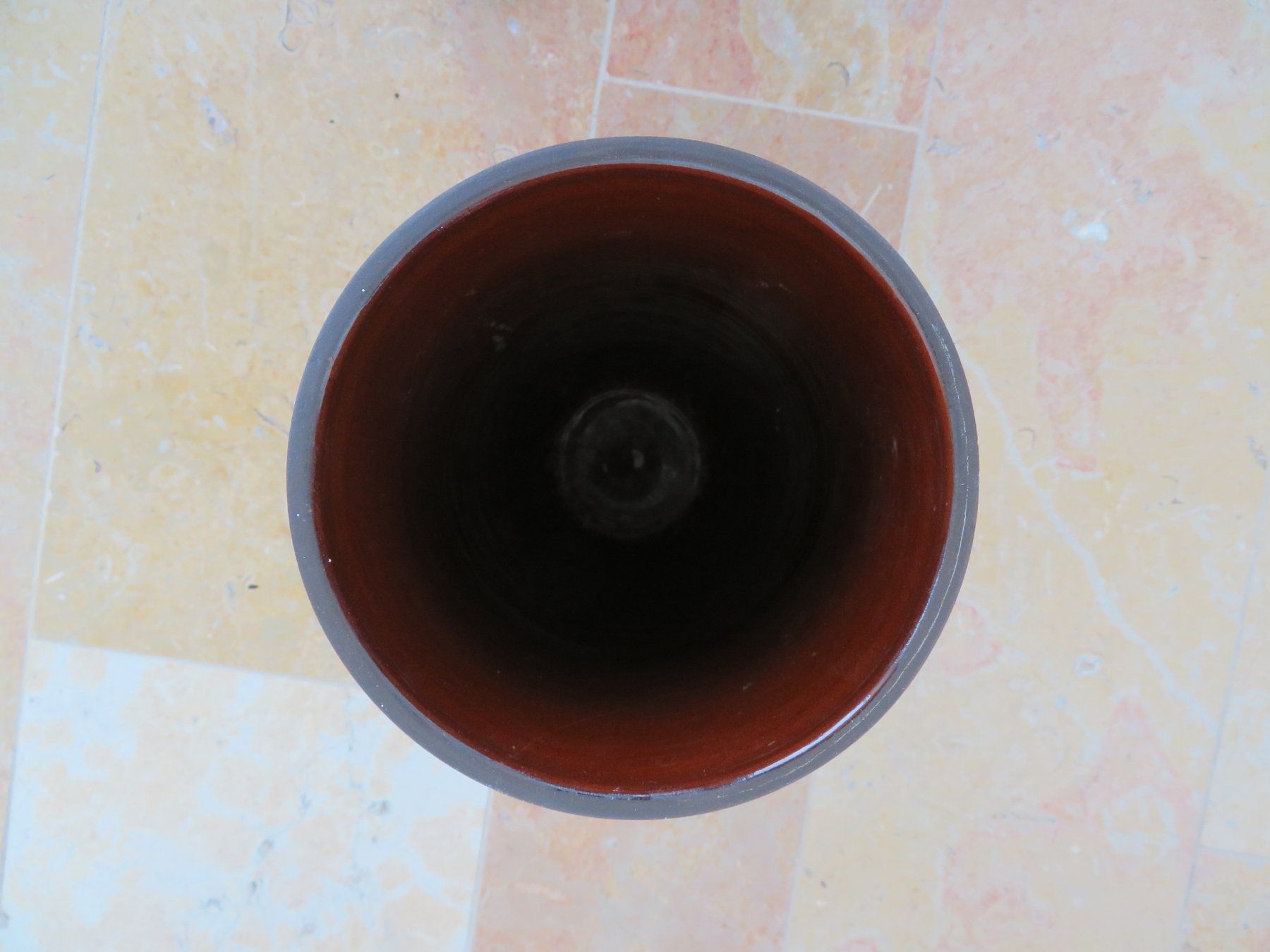 Vasen & Gefässe: Frick Keramik Zeitlose Ton-Vase – Gebraucht aus Reinach BL von WBZ-Flohmarkt 2
