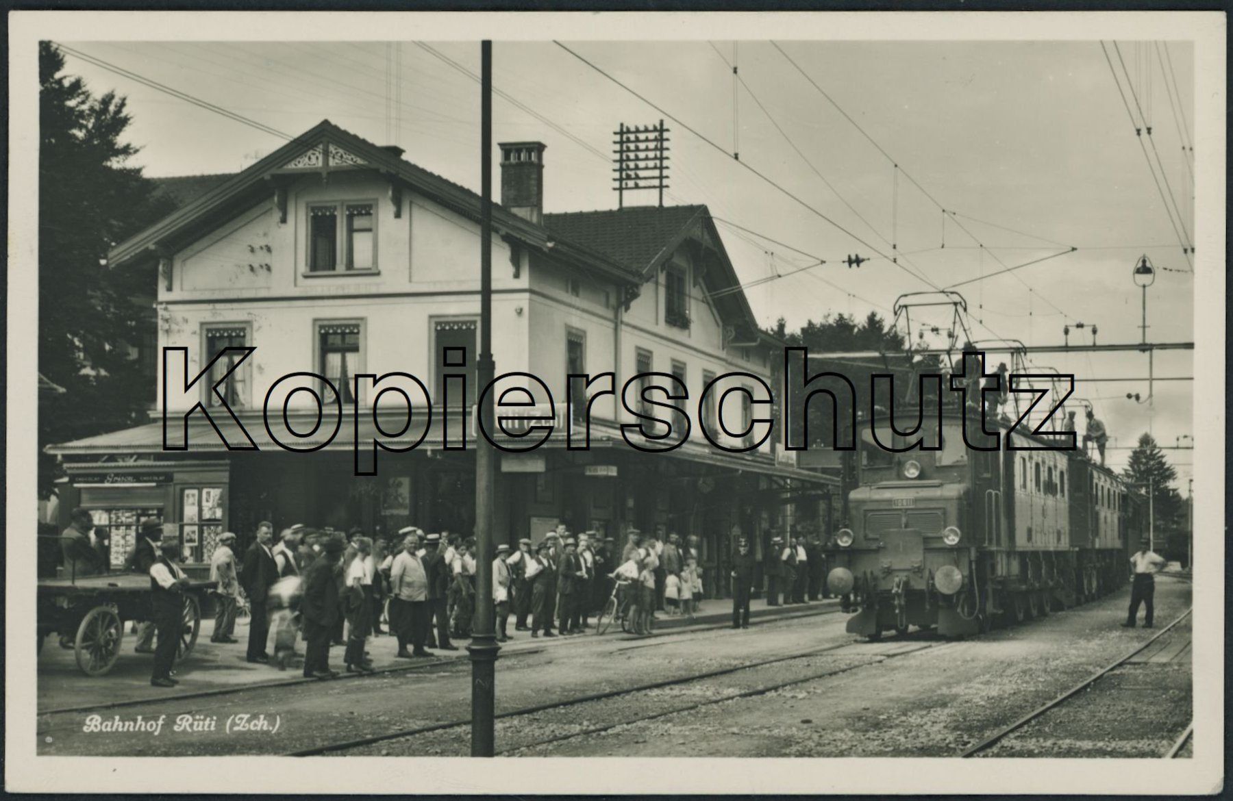 Cartoline postali: ZH Rüti - Bahnhof - Bahn – Usato da Schindellegi venduto da dolpitz