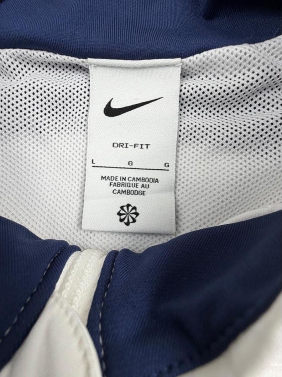 Nike Lots de vêtements: Nike PSG tracksuit – D'occasion à Erlinsbach SO par TogaResell 2