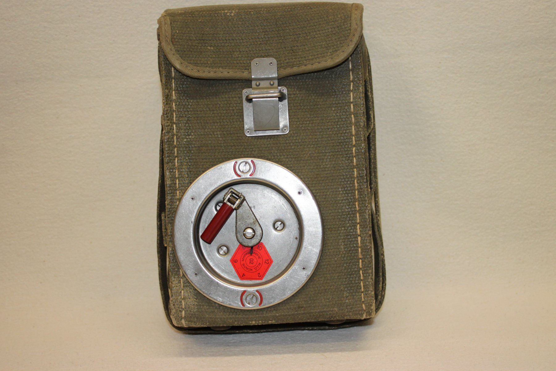 Telefone: Antikes Feldtelefon 50 (Ftf 50) Schweizer Armee – Gebraucht aus Thun von Amye