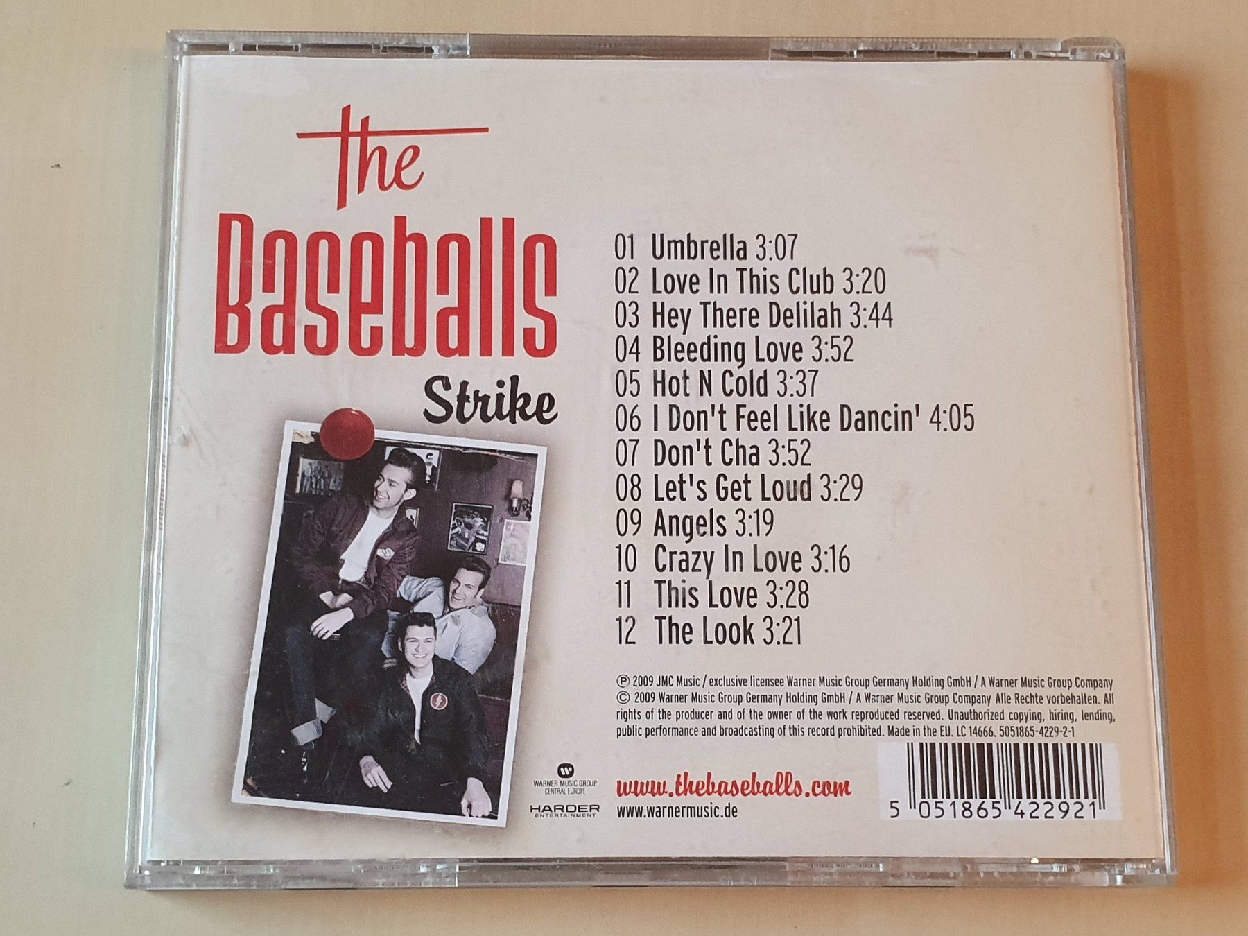 CDs: The Baseballs Strike – Gebraucht aus Stansstad von collectorsshop 1