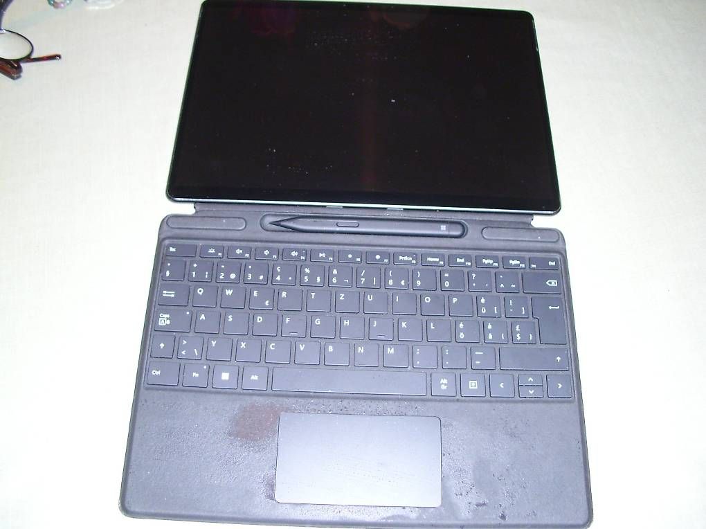 Tablet PC: Microsoft Surface Pro 9 Tablet (256GB) – Usato da Gümligen venduto da Marianne2 2