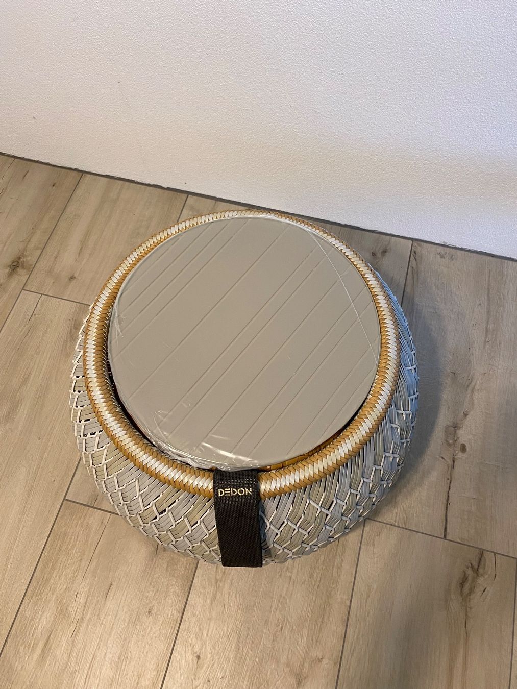 Dedon Poltrone: Dedon Dala Kaffeetisch mit Glasplatte – Nuovo (secondo la descrizione) da Mühlethal venduto da sarah-davide 3