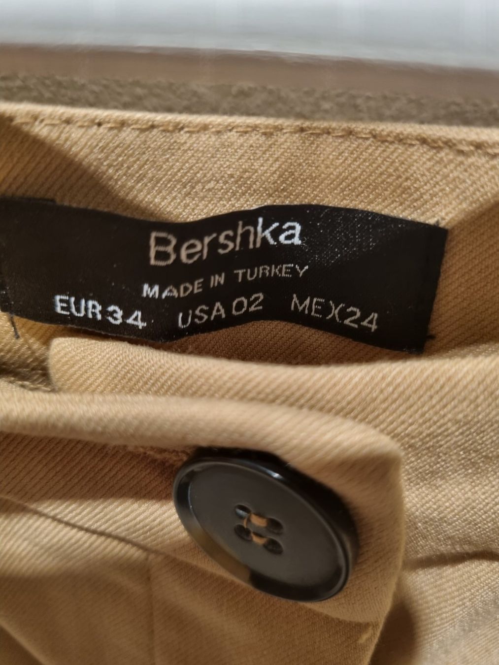 Bershka Pantaloni: Hose Bershka – Usato da Bülach venduto da cf96 2