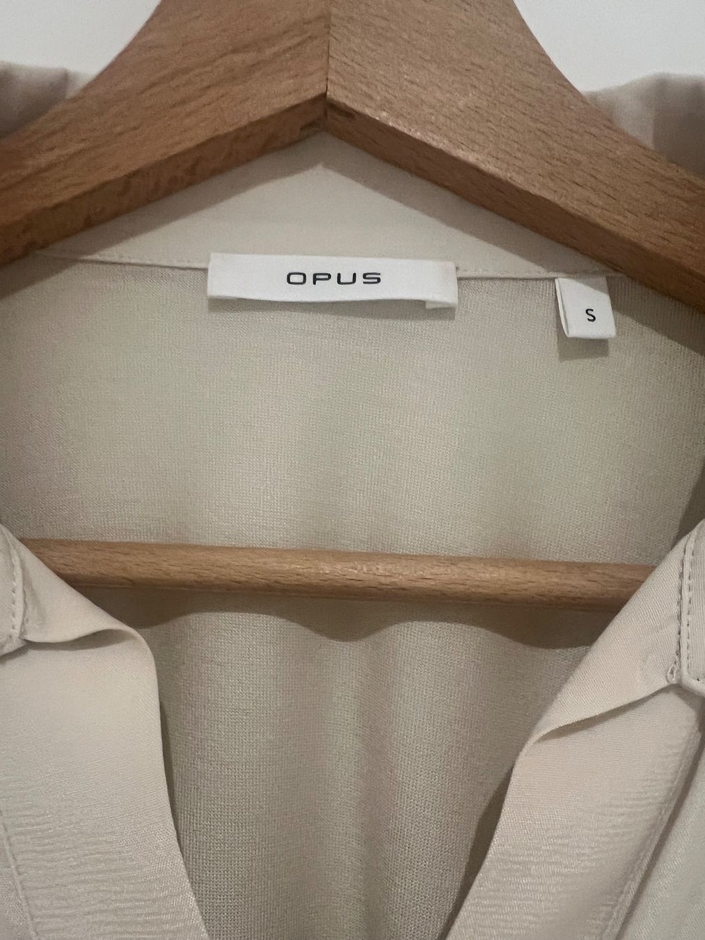 Magliette Polo: OPUS Poloshirt Beige – Usato da Mollis venduto da mei_b9f2 2
