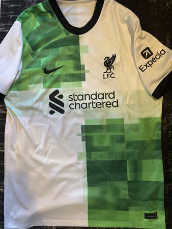 Liverpool Trikot Away 23/24 Salah 11 Gr. L