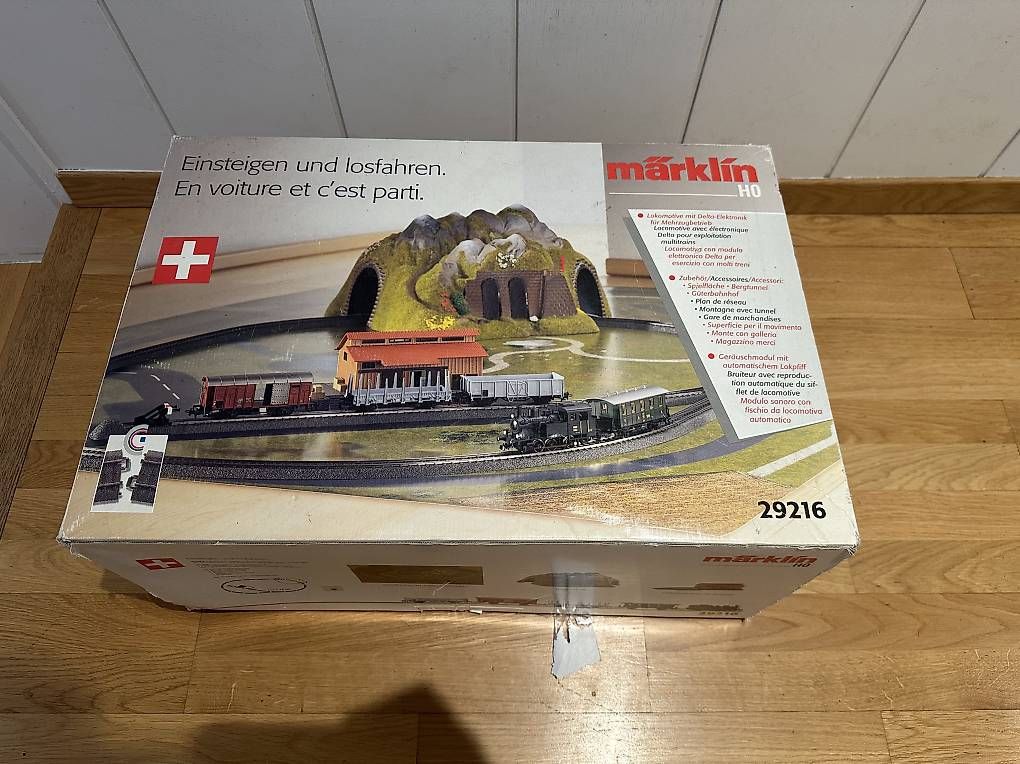 Märklin Modellini di ferrovie: Märklin Modelleisenbahn Set – Usato da Goldach venduto da Fox_Man