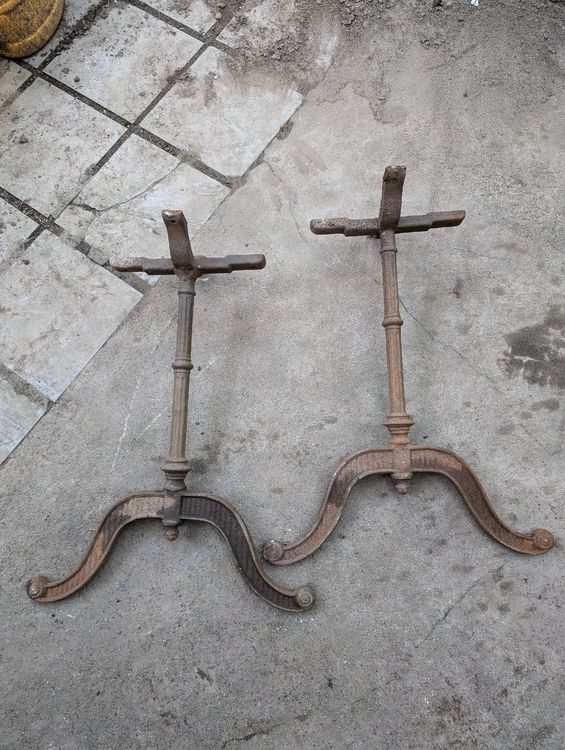 gusseisen-tischfuss-antik-zwei-st-ck-kaufen-auf-ricardo
