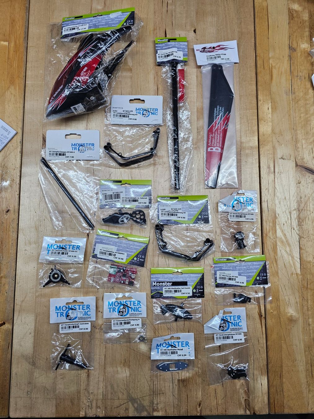 Modellismo RC: Monster Tronic MT400 Diverse Ersatzteile Set 2 – Nuovo e nell'imballaggio originale da Rüti ZH venduto da Madeira14