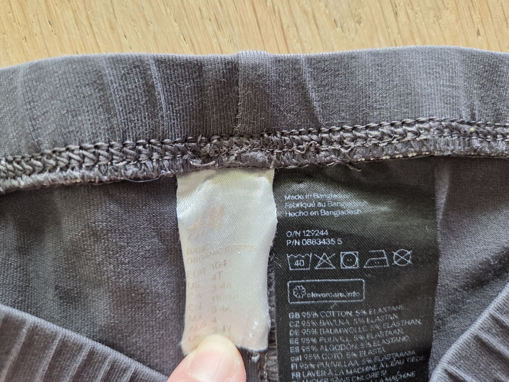 H&M Strümpfe & Strumpfhosen: H&M Leggings Dunkel Grau Gr. 104 – Gebraucht aus Hinwil von Jessica13 2