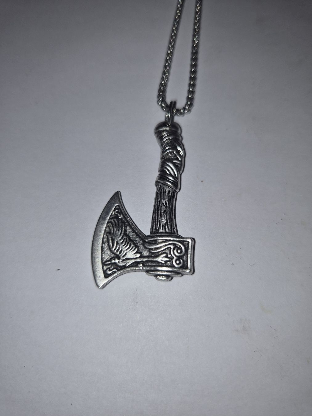 Catenine: collier hache viking – Nuovo (secondo la descrizione) da Senèdes venduto da hen_fw8b