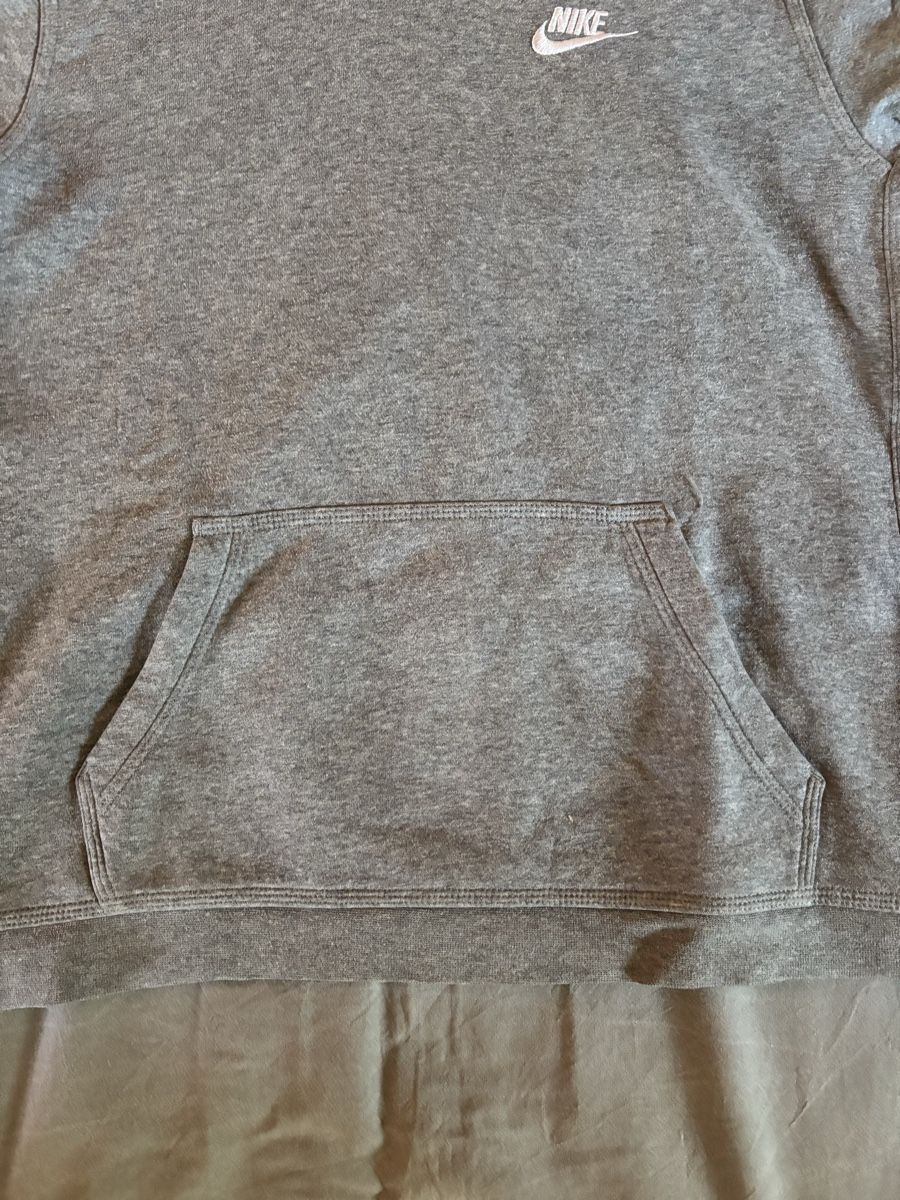 Nike Maglioni & Felpe: Nike Kinder Pullover / Grau  – Usato da Solothurn venduto da sonnenscheiin11 4