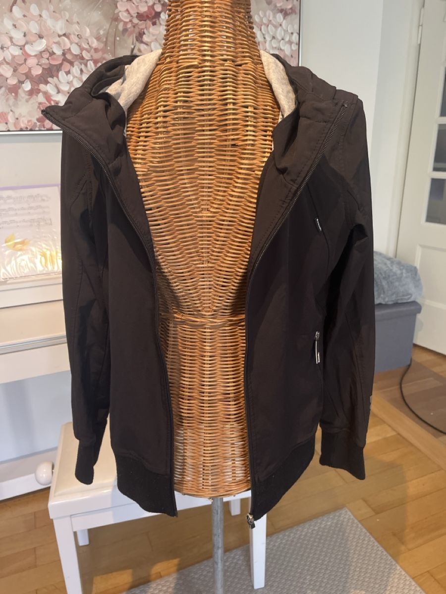 Bench Jacken: Bench Jacke schwarz, M – Gebraucht aus Solothurn von Bobesch08 3