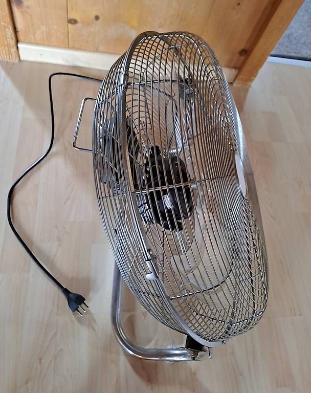 Ventilateurs: Bodenventilator – D'occasion à Bürglen UR par alesia1 2