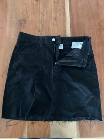 Schwarzer Jeans Minirock Gr. 36 H&M