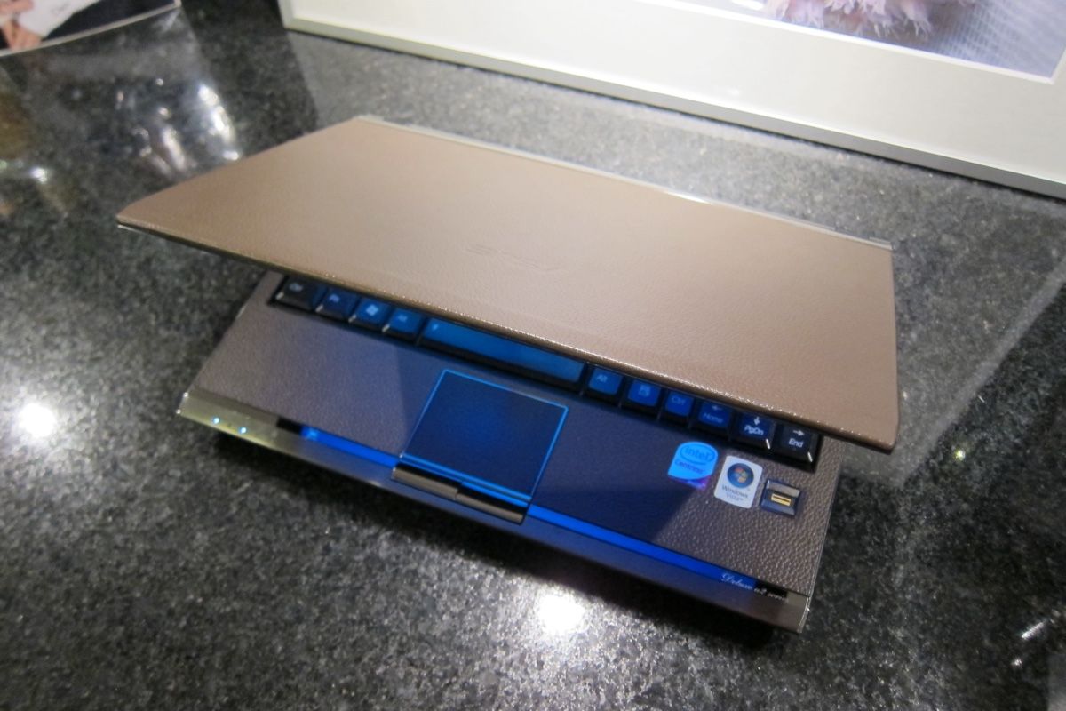 Asus Notebook: Laptop ASUS U2E in Echtem Leder – Usato da Zürich venduto da Privat4444 8