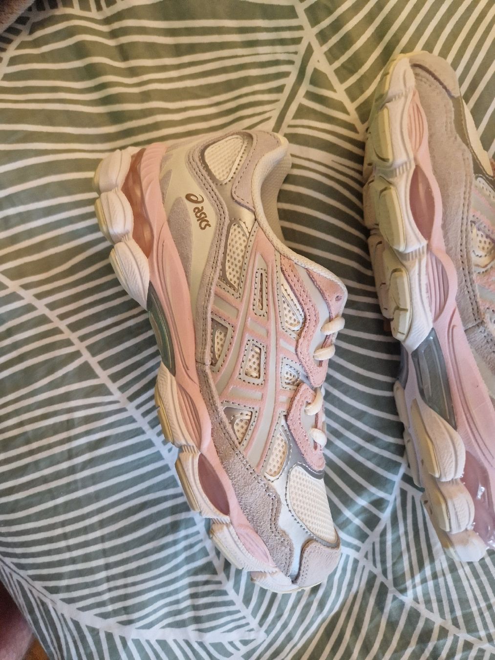 Asics Scarpe da donna: Asics Gel-NYC – Nuovo e nell'imballaggio originale da Les Acacias venduto da S.Vieira 4