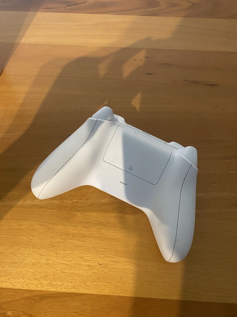 Microsoft Manettes: Xbox Series S Controller – D'occasion à Madetswil par Roberto_Ant 1