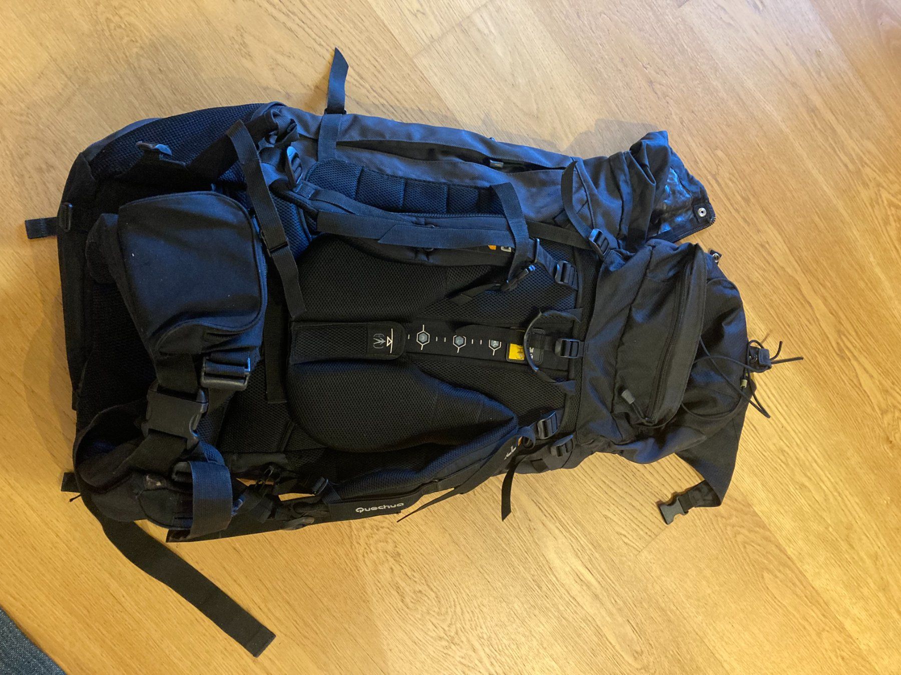 Decathlon Zaini: Sac a dos Decathlon Forclaz 70+10 litres – Usato da Veyrier venduto da cyr_r7gt 1