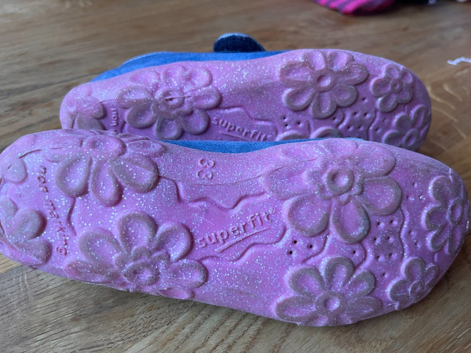 Superfit Chaussures filles: Finken Hausschuhe Gr. 33 – D'occasion à Bonstetten par wieselflora 2