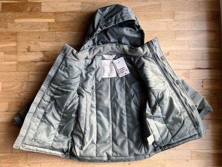 Neue Winterjacke gr. 122/128 Matttürkis
