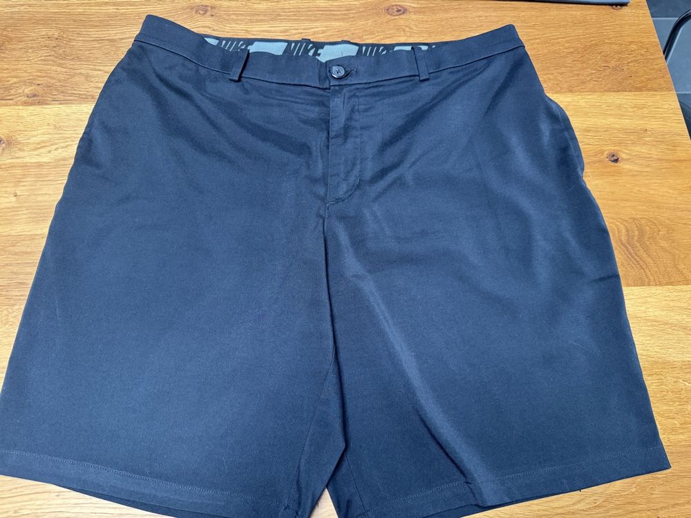 NIKE DRI -FIT Herren Golf - Freizeit Shorts, Grösse 40, Noir 1
