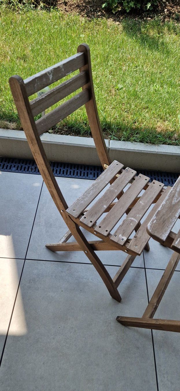 Set de table et chaises: Gartentisch mit zwei Stühlen Holz klappbar – D'occasion à Niederwil AG par fab_cmk7 3