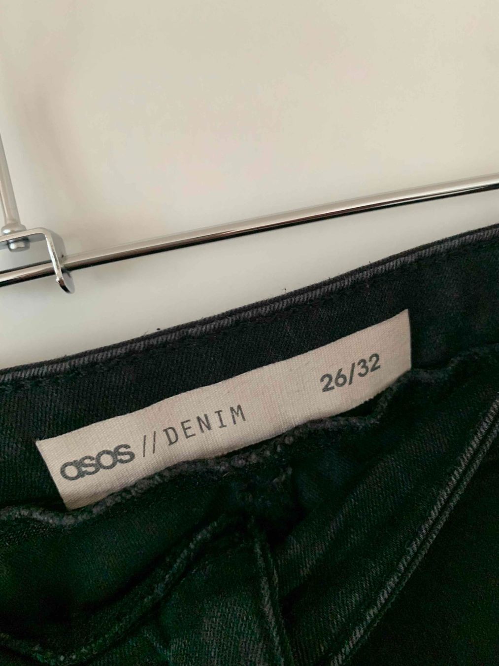 Asos Pantaloni: Asos Ripped Hose EUR 54/32 – Usato da Thalwil venduto da san_685y 4