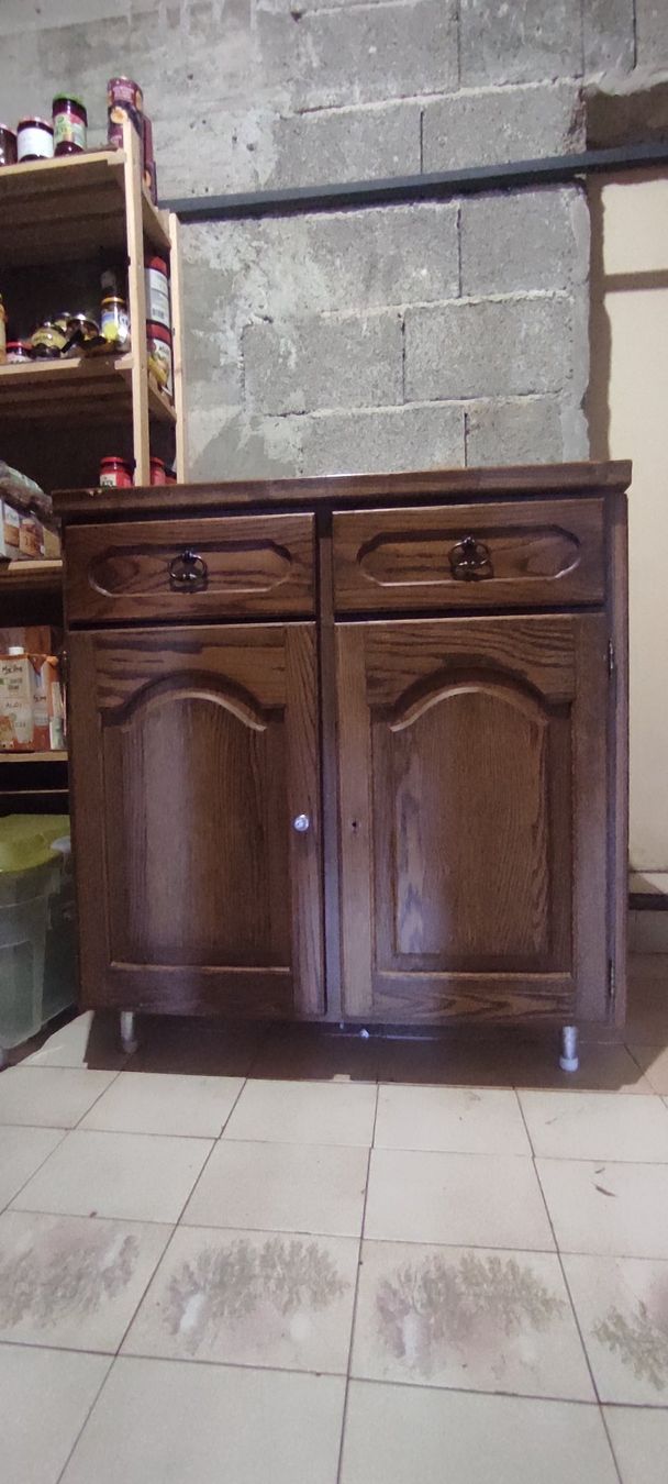 Kommoden: Kommode, passend zum Buffet / Commode assortie au buffet – Gebraucht aus Charmoille von Pflor 1